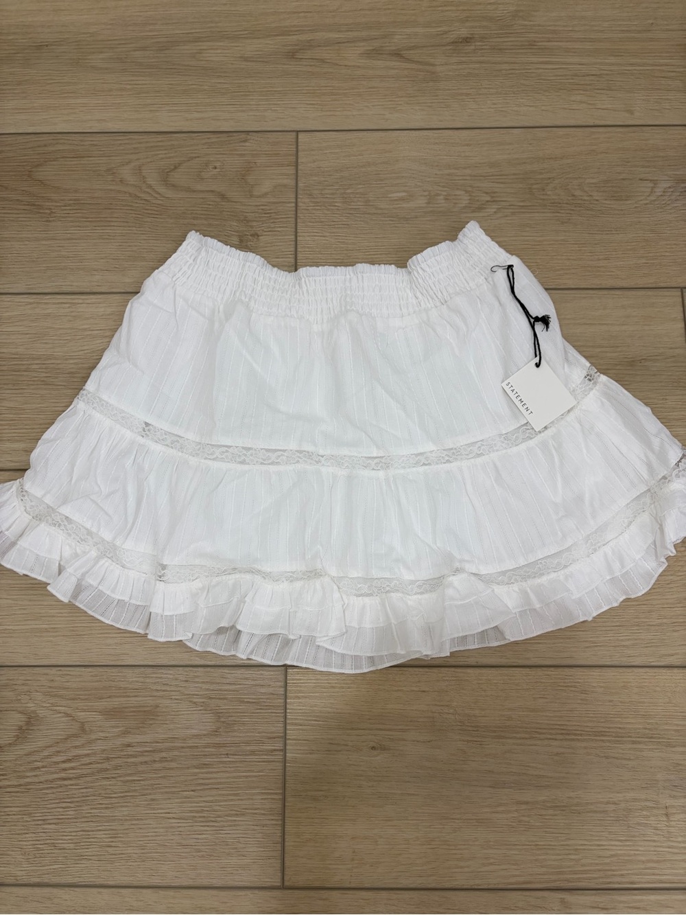 STATEMENT Coastal Cowgirl Festival Boho White Ruffled Tiered Mini Skirt. Size L
